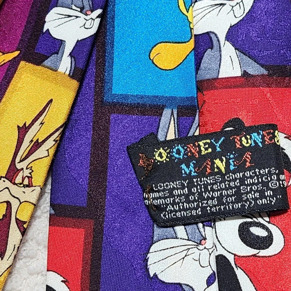 Looney Tunes Novelty‎ Tie Cartoon Characters Bugs Bunny Wile E. Coyote VTG